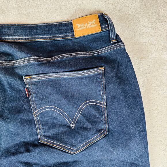 Levi Jean Women 24W Dark Wash Blue Denim 508 Bootcut Short Plus Size No Distress - Picture 4 of 11